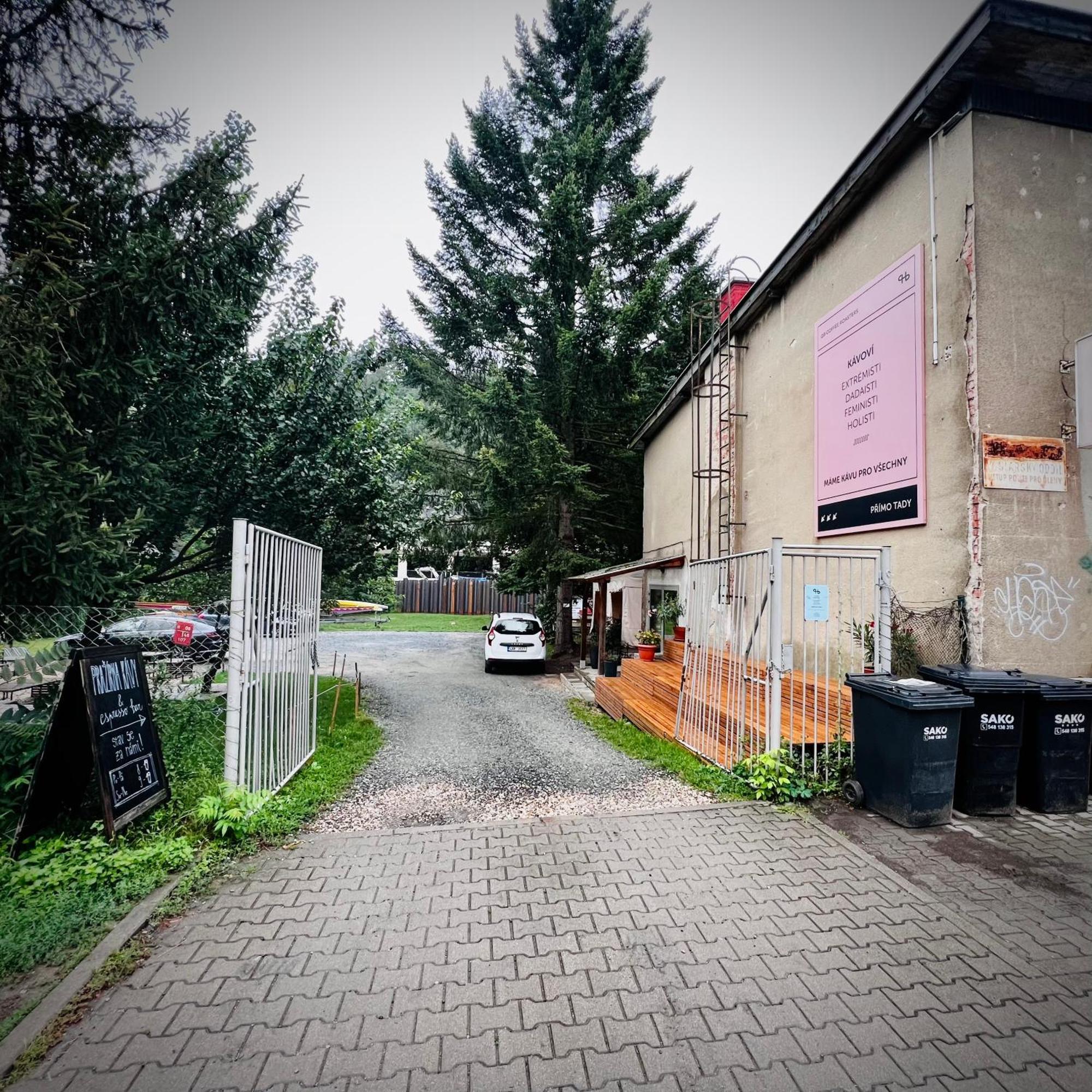 Tiny House Baraczek Brno-Jundrov, Ulice Veslarska公寓 外观 照片
